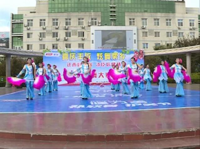 縣婦聯(lián)健身舞.jpg