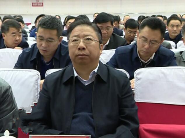 我縣組織收聽收看全省第三次縣（市、區(qū)）委書記脫貧攻堅“擂臺賽”工作會議.jpg