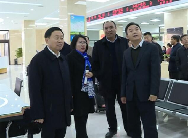 縣人大常委會開展代表建議辦理情況視察問詢工作.jpg